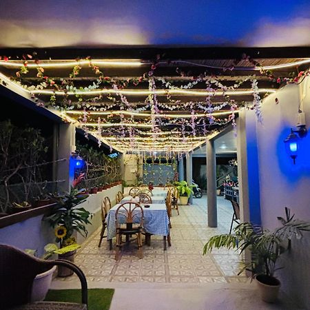 Hotel Sisters Inn Moalboal Exterior photo