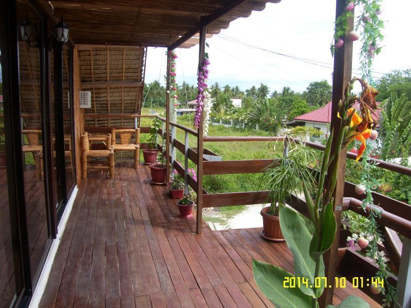 Hotel Sisters Inn Moalboal Exterior photo